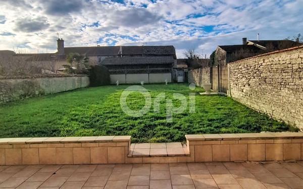 Maison à vendre    7 pièces •  Froncles