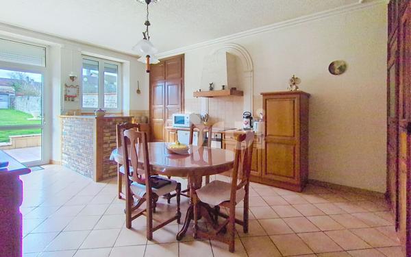 Maison à vendre    7 pièces •  Froncles