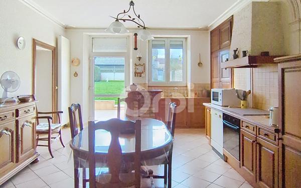 Maison à vendre    7 pièces •  Froncles