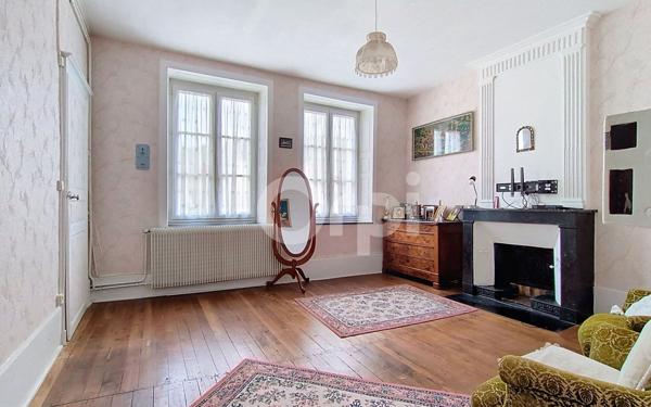 Maison à vendre    7 pièces •  Froncles