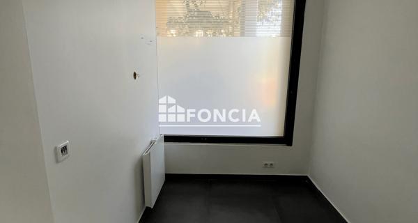 À vendre Local commercial 105 m² - Nice 06000