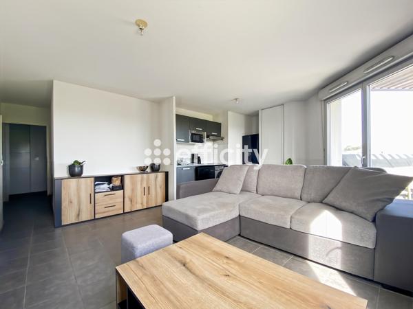 Appartement
         3 pièces
        - 63 m²