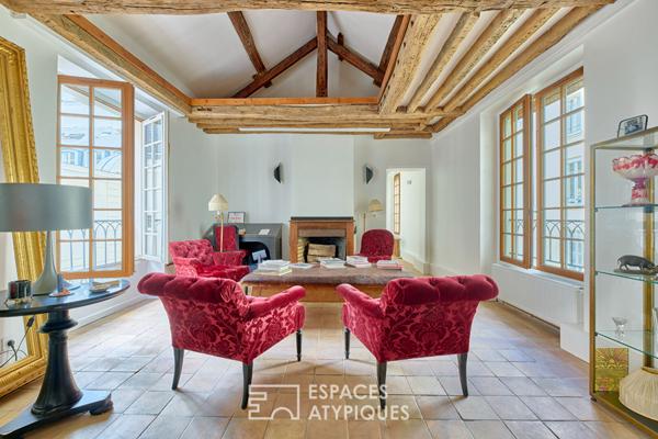 Appartement rénové sous les toits à deux pas de la Place des Vosges