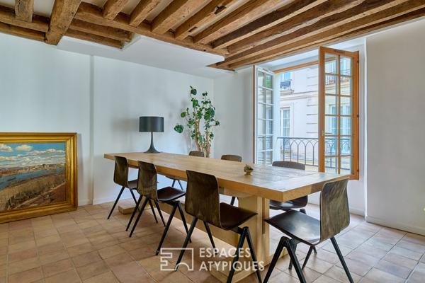 Appartement rénové sous les toits à deux pas de la Place des Vosges