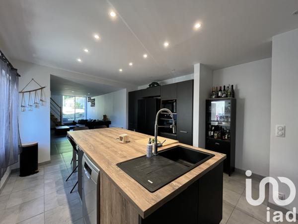 Maison à vendre 6 pièces 133 m² Épernon