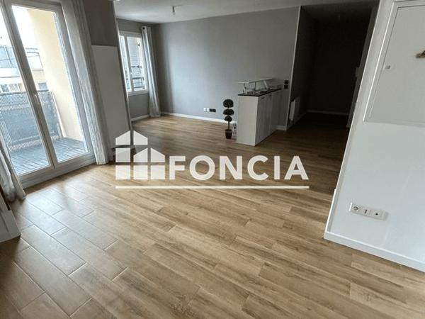 Location Appartement 4 pièces 75.1 m² - 55 RUE LOUIS JOYEUX Corbeil Essonnes 91100