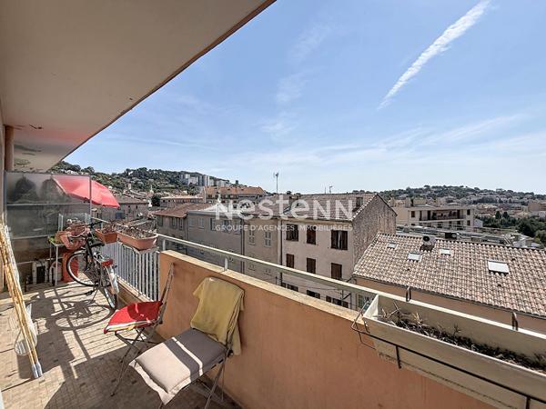 VALLAURIS 3 pièces avec terrasse de 19 m², triple exposition, aperçu mer et cave
