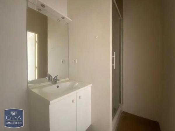 Appartement à louer 1 pièce 24.9m² Lucé (28110)