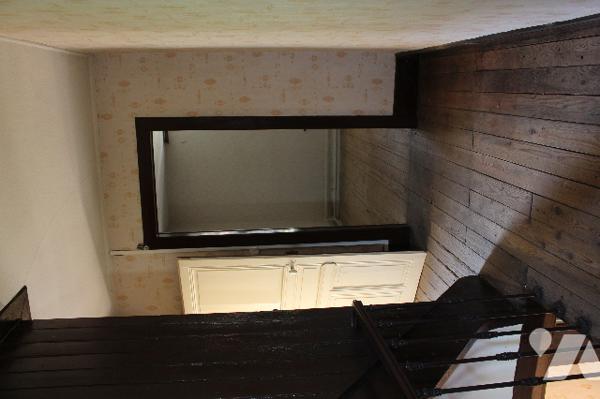 Maison ancienne d'environ début 1900 à rénover avec dépendances et jardin sur 438m² de terrain