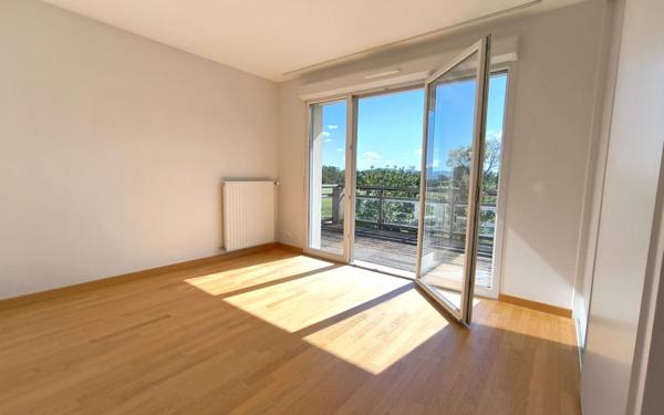 Maison à vendre    6 pièces • 114,23 m2 Thoiry