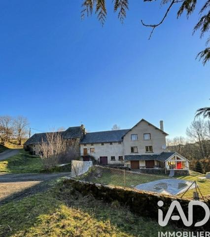 Maison à vendre 11 pièces 227 m² Gourdièges