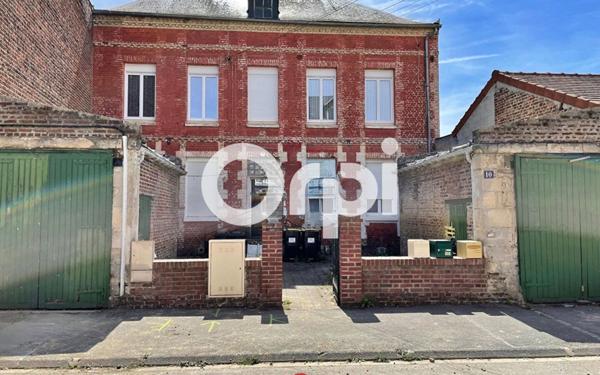 Maison à vendre    5 pièces • 657 m2 La Fère