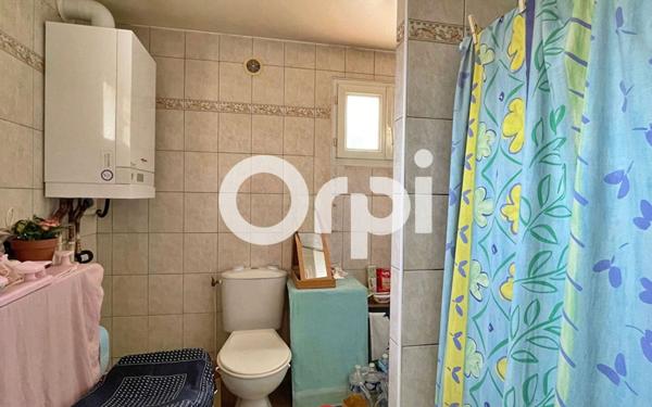 Maison à vendre    5 pièces • 657 m2 La Fère