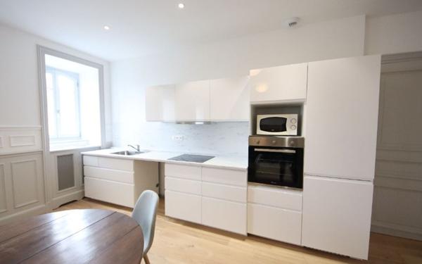 Appartement à louer    3 pièces • 102,50 m2 Château-Thierry