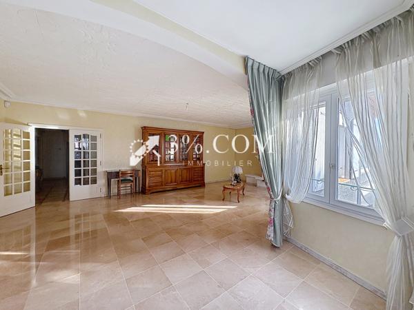 Maison 11 pièce(s) 5 chambre(s) 398 m²