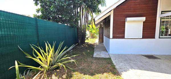 VILLA T5 à VENDRE à MONTJOLY