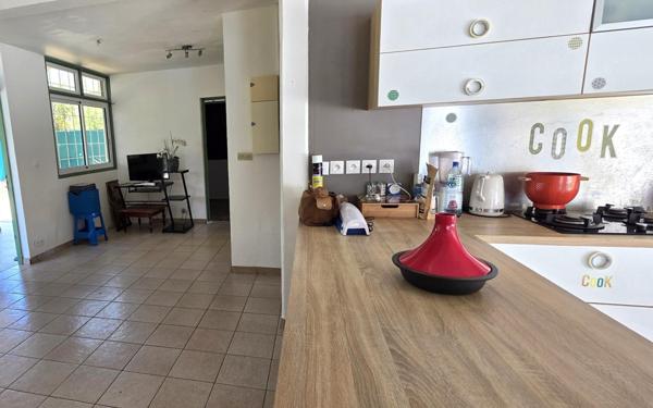 VILLA T5 à VENDRE à MONTJOLY