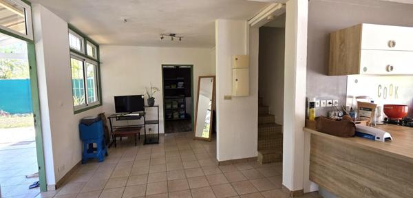 VILLA T5 à VENDRE à MONTJOLY