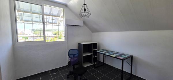 VILLA T5 à VENDRE à MONTJOLY