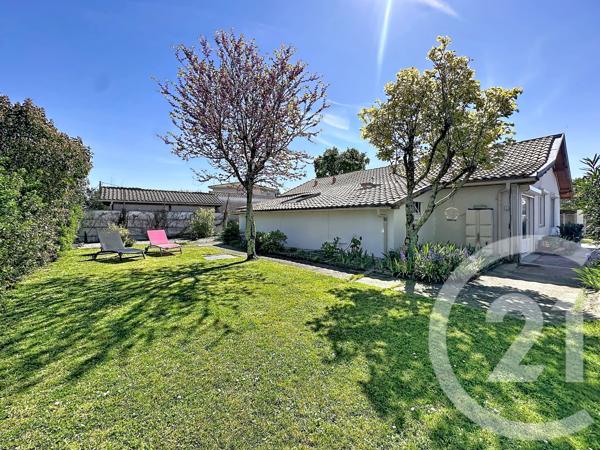 Maison à vendre  3 pièces - 122,48 m 2   GUJAN MESTRAS  - 33