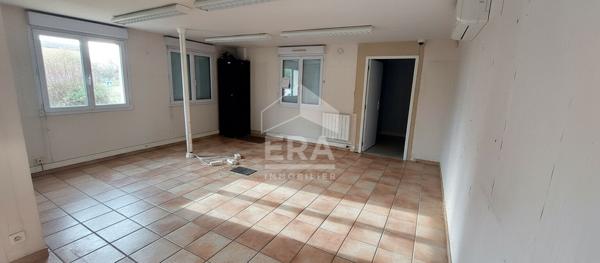 Local commercial Senozan 220 m2 (bureaux, garages, stockages...)