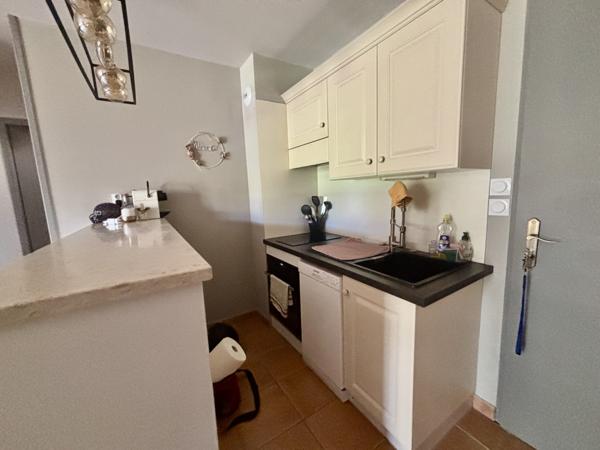 Saumane-de-Vaucluse (84800) A VENDRE APPARTEMENT T2