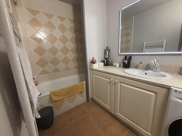 Saumane-de-Vaucluse (84800) A VENDRE APPARTEMENT T2