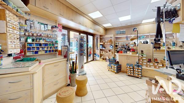 Habillement, Textile​ à vendre 110 m² Cauterets