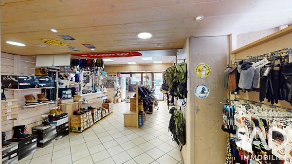 Habillement, Textile​ à vendre 110 m² Cauterets