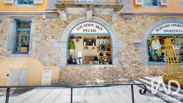 Habillement, Textile​ à vendre 110 m² Cauterets