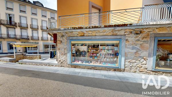 Habillement, Textile​ à vendre 110 m² Cauterets