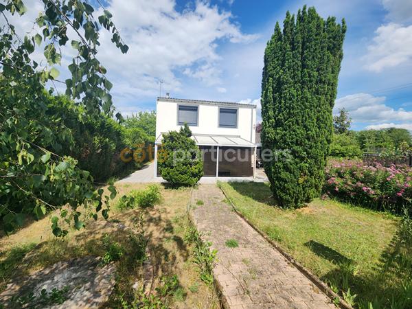 Vente
                Maison100 m² - 6 Pièces -
                    MONTCEAU LES MINES (71300)