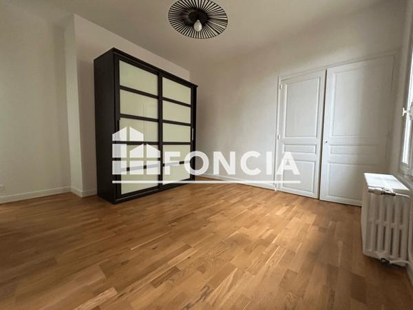 Location Appartement 3 pièces 81.16 m² - 5 RUE DES FLAGEOLLES Poitiers 86000