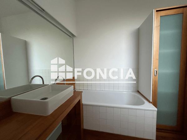 Location Appartement 3 pièces 81.16 m² - 5 RUE DES FLAGEOLLES Poitiers 86000