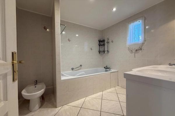 Location Maison 4 pièces 95 m2 à Apt