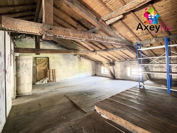 Ferrières-sur-Sichon (03250) A VENDRE - FERRIERES-SUR-SICHON - IMMEUBLE AVEC COMMERCE, APPARTEMENT TYPE 5 ET JARDIN