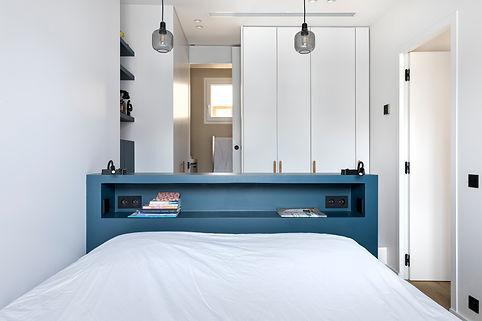 75011 - Voltaire / Père Lachaise - Appartement 4P - 85 m² dernier étage / traversant / Balcon