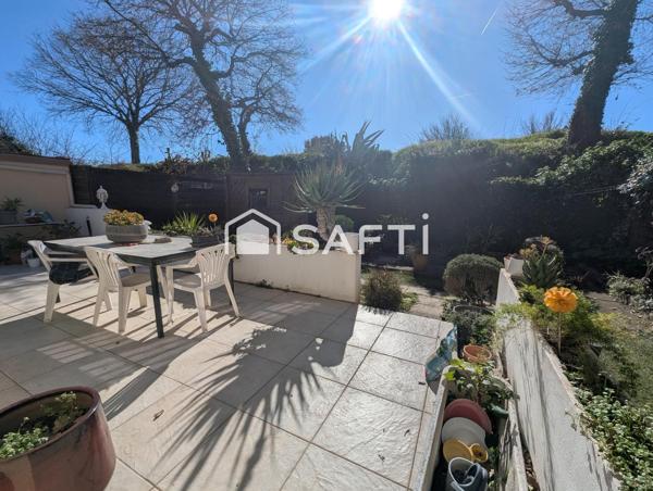 Nouveauté, Centre historique de Fréjus, appartement au rez-de-jardin d'une maison