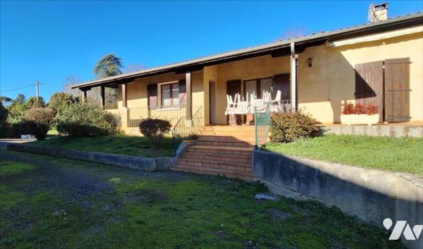 VIC-FEZENSAC, villa centre ville de 200m² + 160m² sous-sol sur terrain de 1923m²