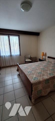 VIC-FEZENSAC, villa centre ville de 200m² + 160m² sous-sol sur terrain de 1923m²