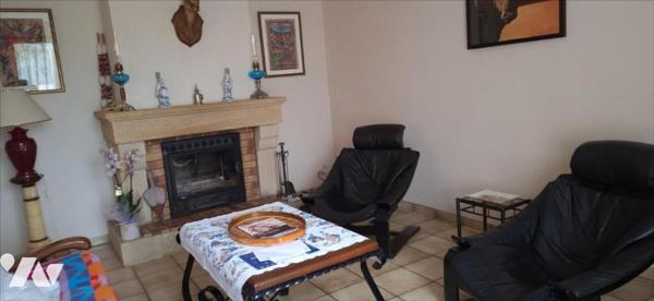 VIC-FEZENSAC, villa centre ville de 200m² + 160m² sous-sol sur terrain de 1923m²