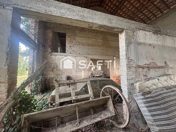 Ensemble de dépendances 600m2 sur 7500 de terrain