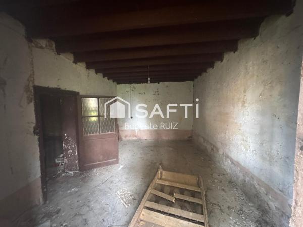 Ensemble de dépendances 600m2 sur 7500 de terrain