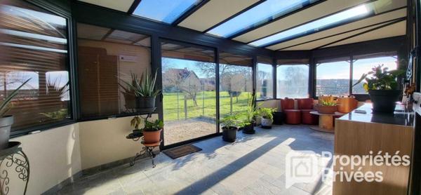 Grande maison traditionnelle et dépendances