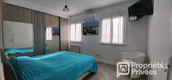 Grande maison traditionnelle et dépendances