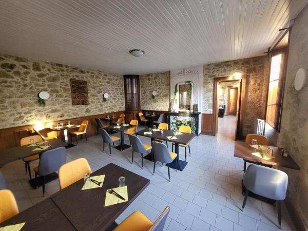 Restaurant avec habitation à Caudrot