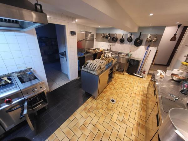 Restaurant avec habitation à Caudrot