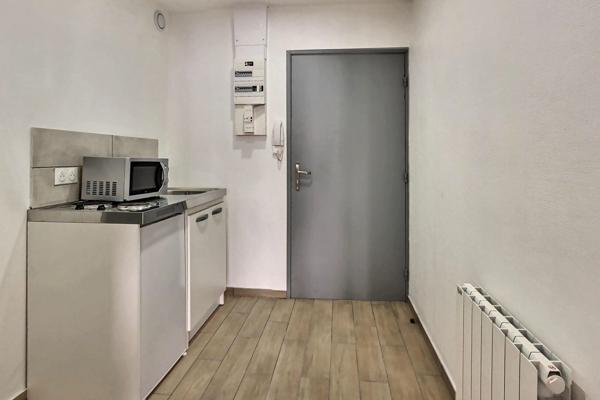 Neudorf - Beau F1 Meublé Avec Balcon Strasbourg Neudorf - Beau F1 Meublé Avec Balcon Strasbourg
