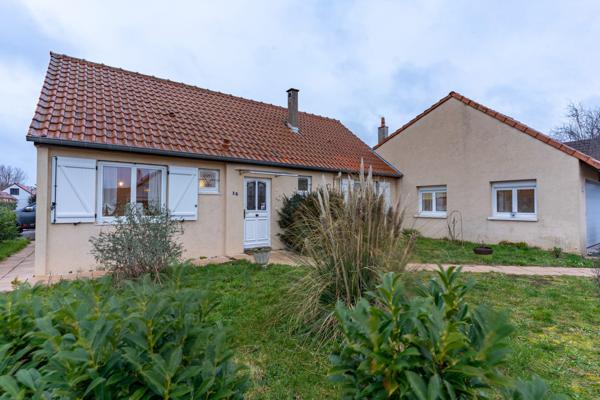 Maison Individuelle avec 4 Chambres
