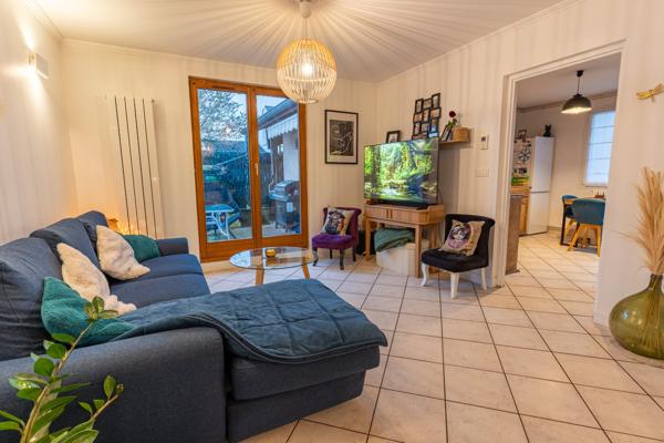 Maison Individuelle avec 4 Chambres
